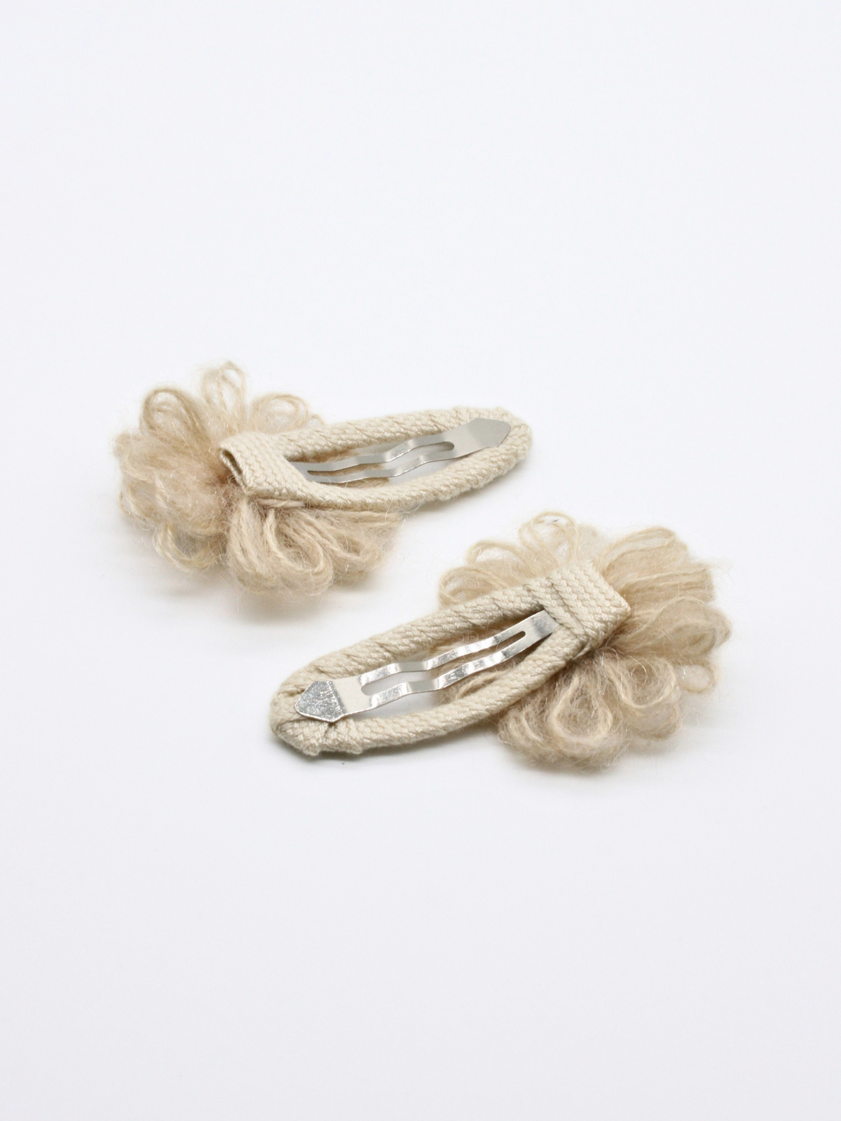 2-pack Iris Clip Beige - Beige Knitted Flower