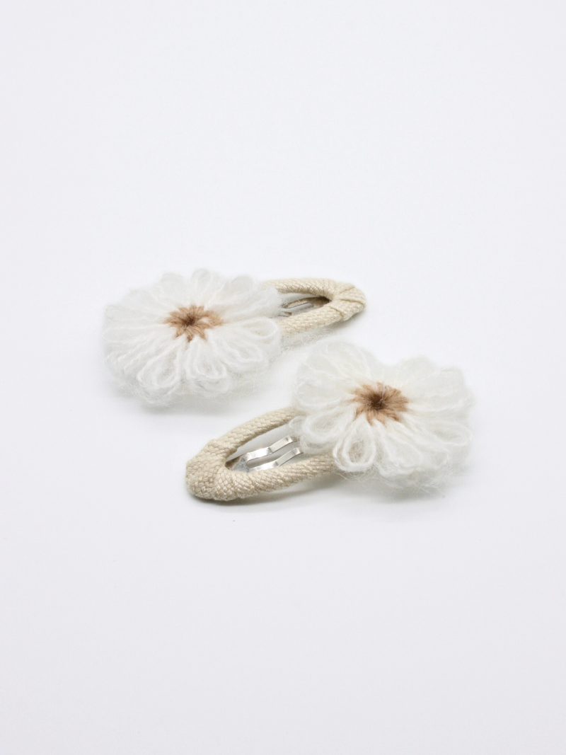 2-pack Iris Clip Beige - Natural Knitted Flower