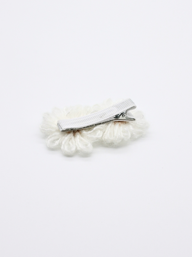 Ofelia Clip - Natural Knitted Flower